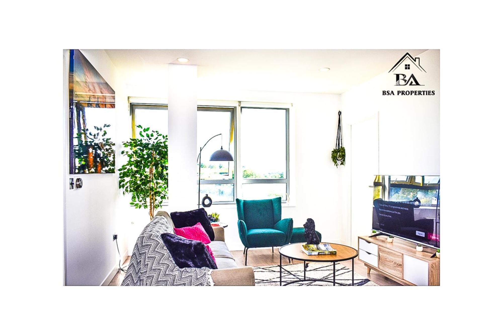 City Centre Apartment Close To Ascot & Legoland Sleep Upto 4 Guests - Parking On Request! Брэкнэлл Экстерьер фото