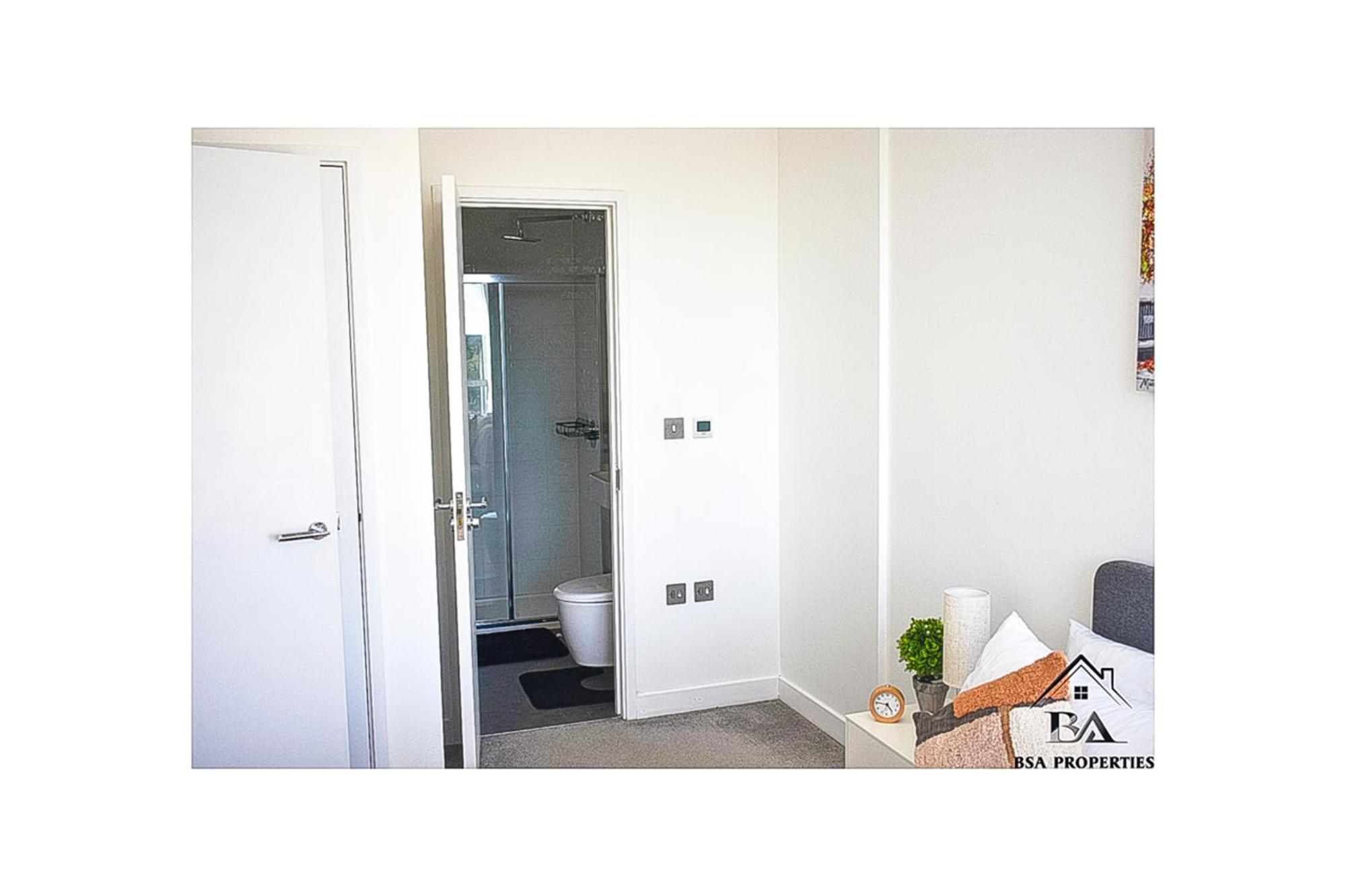 City Centre Apartment Close To Ascot & Legoland Sleep Upto 4 Guests - Parking On Request! Брэкнэлл Экстерьер фото