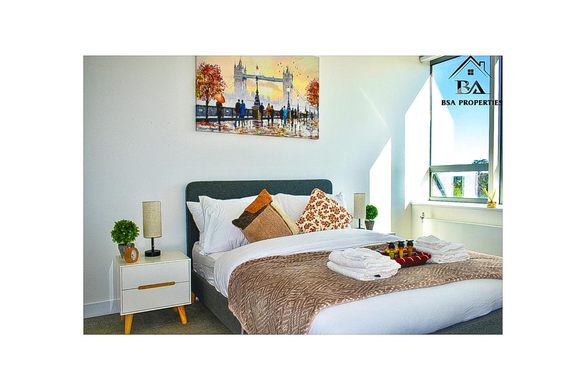 City Centre Apartment Close To Ascot & Legoland Sleep Upto 4 Guests - Parking On Request! Брэкнэлл Экстерьер фото