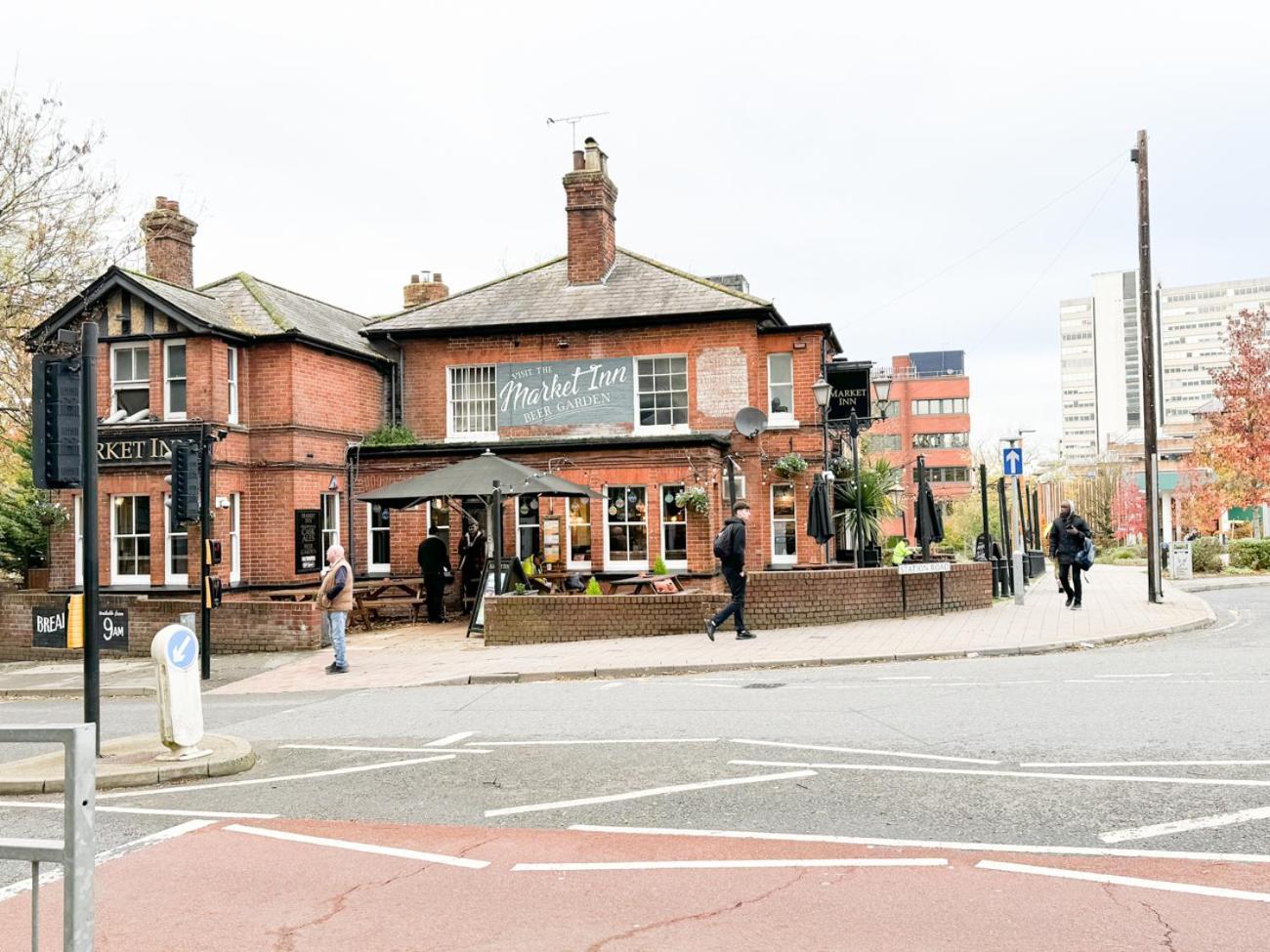 City Centre Apartment Close To Ascot & Legoland Sleep Upto 4 Guests - Parking On Request! Брэкнэлл Экстерьер фото